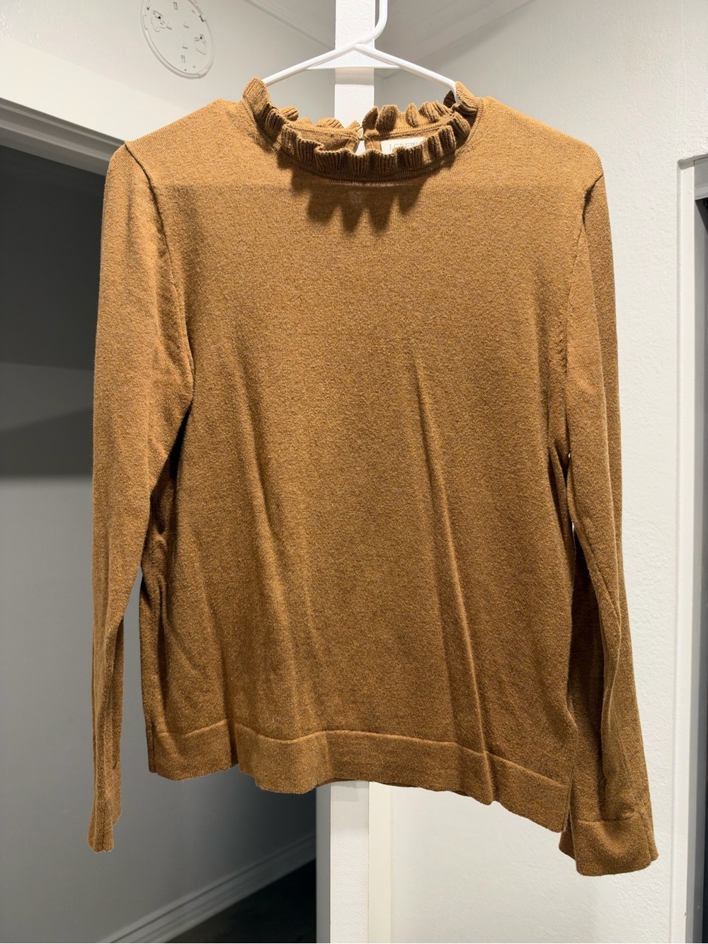 Women's Ruffle Mock Neck Sweater - Brown